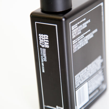 Шампоан против пърхот Uppercut Deluxe Clear Scalp Shampoo 240ml