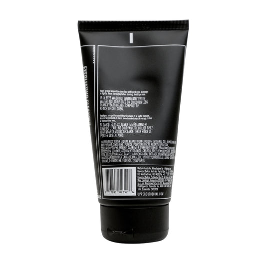 Ексфолиант за преди бръснене Uppercut Deluxe Exfoliating Cleanser 120ml